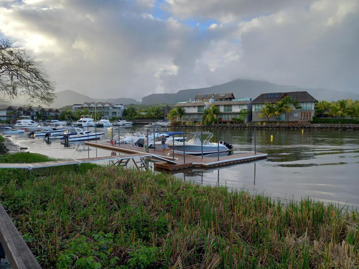 Studio 2 The Waterclub 黑河区 外观 照片